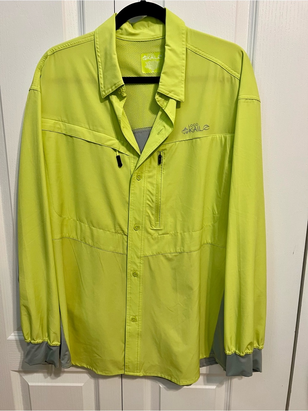 NWOT Loco Skailz Lime Green Lightweight Shirt